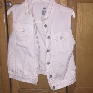 White sleeveless jean jacket